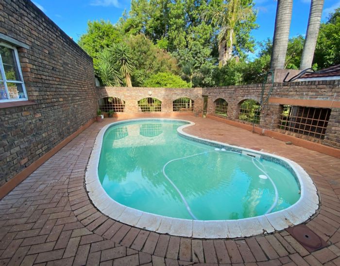 For Sale: White River Rural Farm with 5 beds, 300 Macadamia trees, income potential.