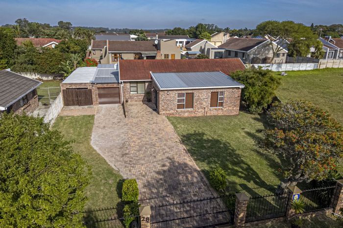 For Sale: Family House in Sherwood with Indoor Braai, Spacious Living, and Security.
