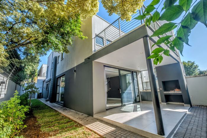 Waterkloof Ridge House For Sale: 3 bedrooms, secure complex, no transfer duty.