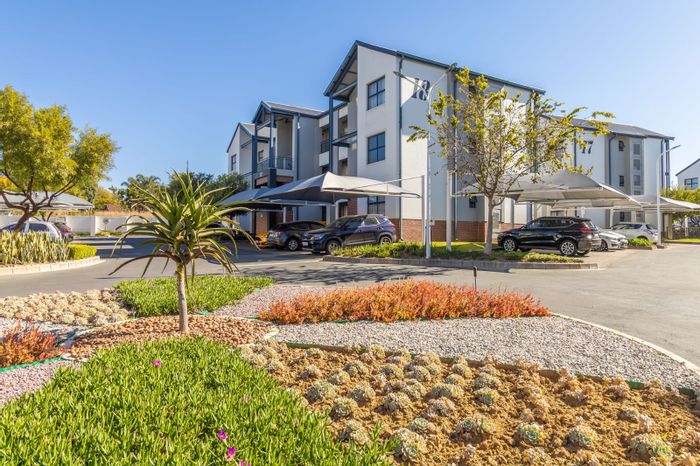 For Sale: 2-Bedroom Apartment in Randpark Ridge with secure complex and private patio.