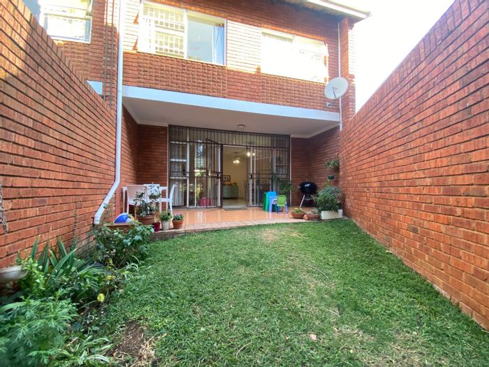 For Sale: 3-Bedroom Townhouse in Constantia Park with private garden and garage.