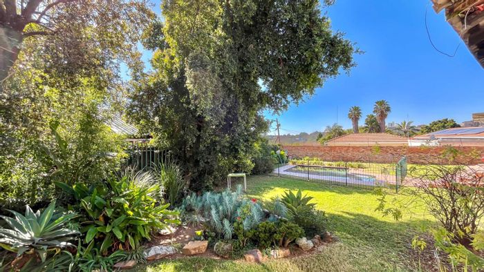 Ferndale House For Sale: Income-generating potential, multiple cottages, pool, and privacy.