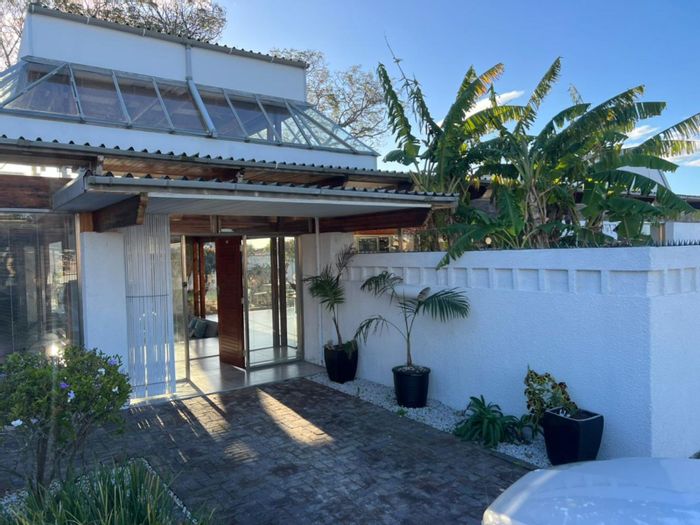 Morningside House For Sale: Family-friendly, secure with outdoor braai and double garages.