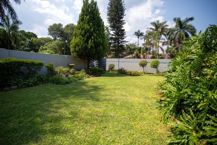 Chroompark House For Sale: 4 Bedrooms, Study, Pool, Borehole, Spacious Living.
