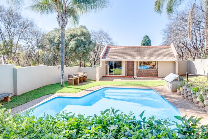 Sonneglans Apartment For Sale: Two bedrooms, balcony, communal pool, no transfer duty.