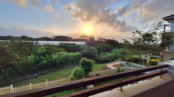 Sheffield Manor Apartment To Rent: 2 beds, pet-friendly, pool, clubhouse, secure living.
