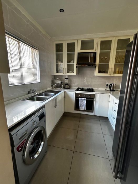 For Sale: Townhouse in Monavoni with 24-hour security, garage, and nearby amenities.