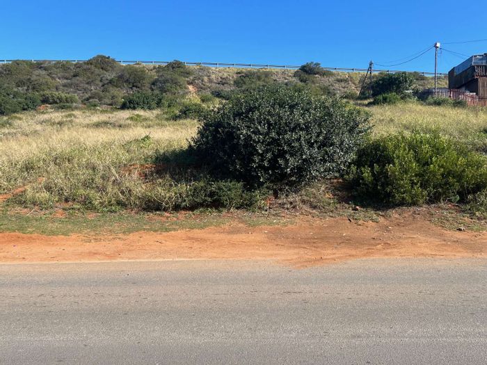 Industrial Property For Sale in Voorbaai: 7832 m² with prime visibility and access.