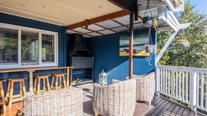 For Sale: Spacious 4-bedroom house in Sedgefield Central with dual living potential.