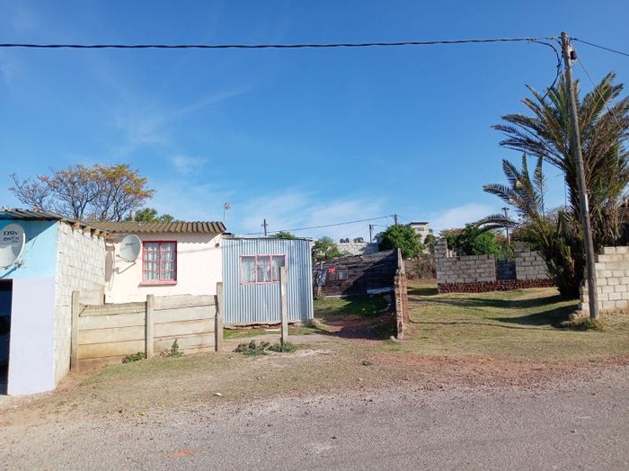 Helenvale House For Sale: Unique layout, park nearby, potential for growth.
