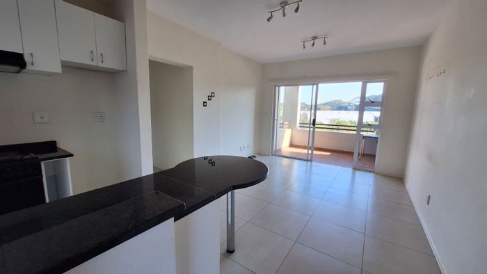 For Sale: Apartment in Sheffield Manor with 2 beds, pool, clubhouse, pet-friendly.