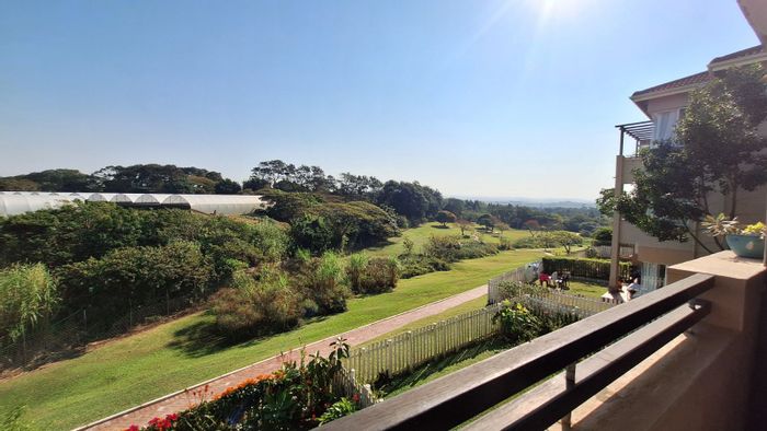 Sheffield Manor Apartment To Rent: 2 beds, balcony, parking, pet-friendly, great amenities.