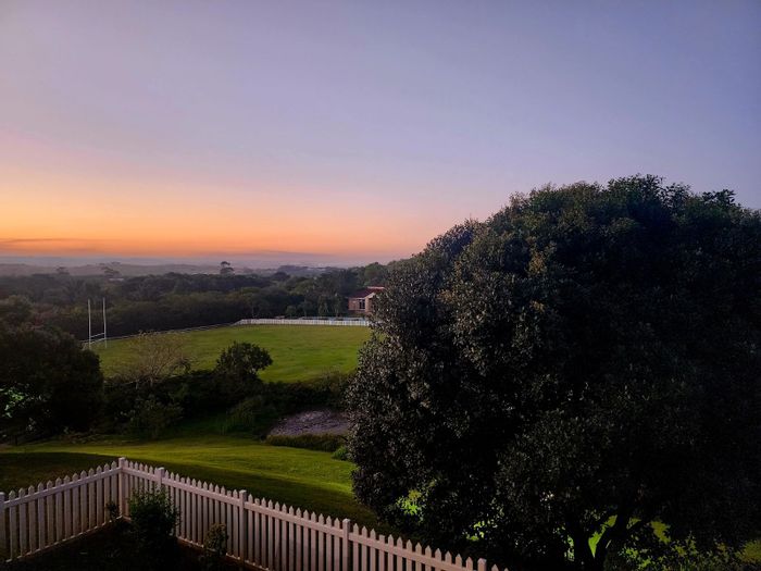 For Sale: 2-Bedroom Apartment in Sheffield Manor with pool, clubhouse, and pet-friendly.