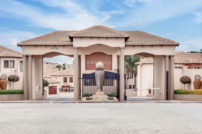 For Sale: 3-Bedroom Townhouse in Noordheuwel with garage and ample parking.