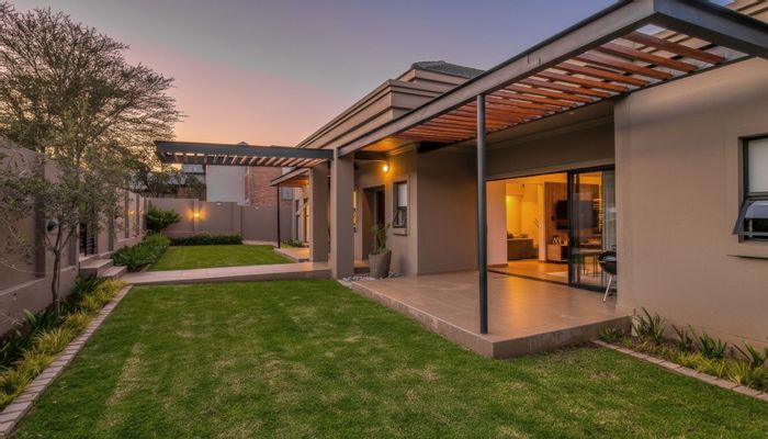 Featherbrooke Estate House For Sale: 5 beds, 5 baths, multiple living areas, secure parking.