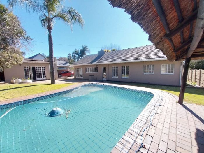 For Sale: House in Weltevreden Park with pool, playroom, and ample parking.
