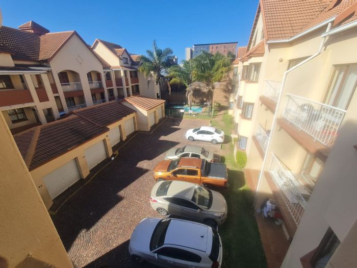 For Sale: Spacious 2-Bedroom Apartment in Ferndale with Balcony and Parking.