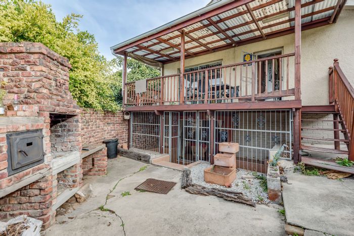 House for Sale in Newton Park: Includes flatlet, garden, and ample parking.