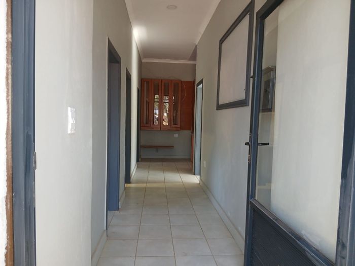 For Sale: House in Wonderboom South with 3 beds, 2 baths, and spacious living.