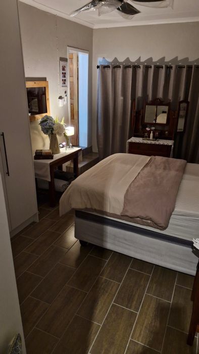 Barberton Central House For Sale: 4 Bedrooms, Mountain Views, Open-Plan Living.