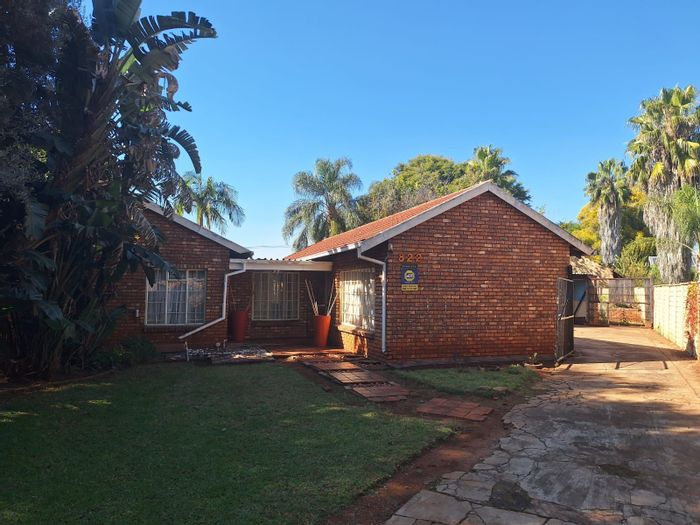 For Sale: Spacious 4-bedroom house in Doornpoort with ample outdoor space.