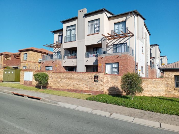 For Sale: Apartment in Bergbron with 2 beds, secure living, and wrap-around balcony.