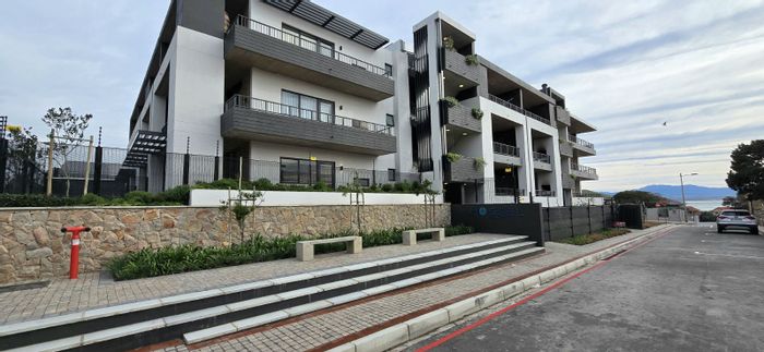 For Sale: Apartment in Mossel Bay Central with rooftop pool and secure parking.