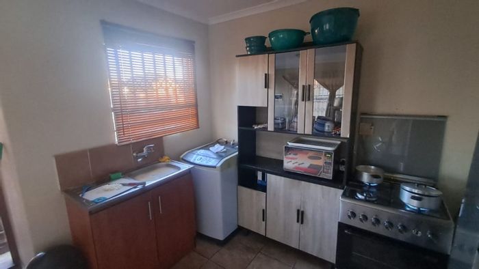 3-Bed House in Soshanguve Ext For Sale, Paved, Security Features, Carport for 4 Cars.