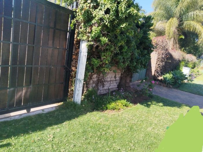 Vacant Land Residential in Bendor For Sale – 724m² with borehole, secure area.