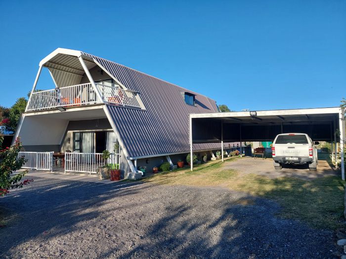 Adendorp House For Sale: Pool, spacious living, garden, studio, and off-grid features.
