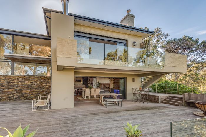 For Sale: Spacious Mill Park house with pool, gym, and expansive outdoor entertaining.