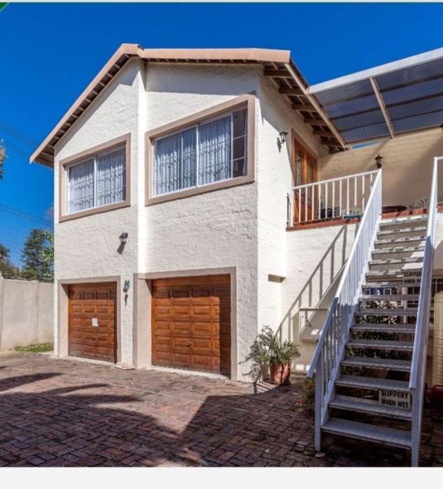 Hurlingham House To Rent: 1 Bedroom, Garage, Secure Living, Available August 2025.