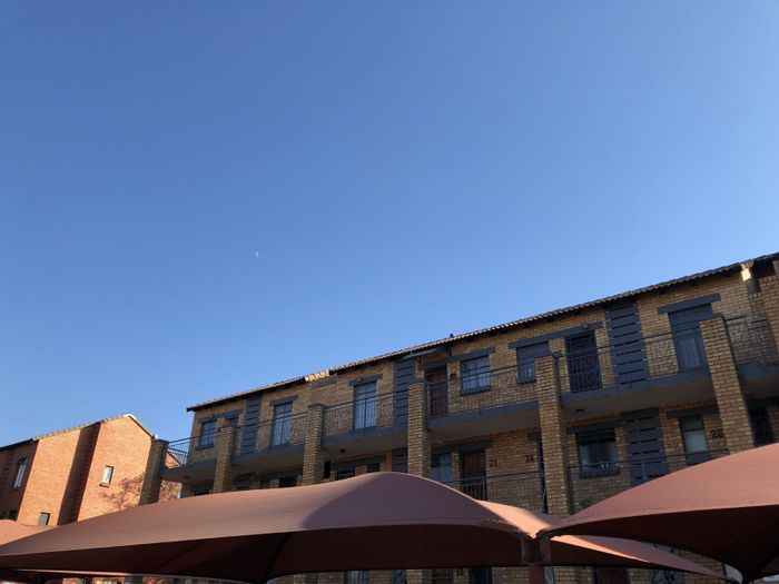 For Sale: 2-Bedroom Apartment in Karenpark with Pool, Tennis Court, and Secure Parking.