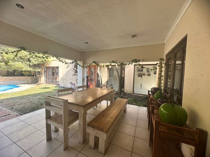For Sale: House in Highlands North with cottage, pool, and spacious living areas.