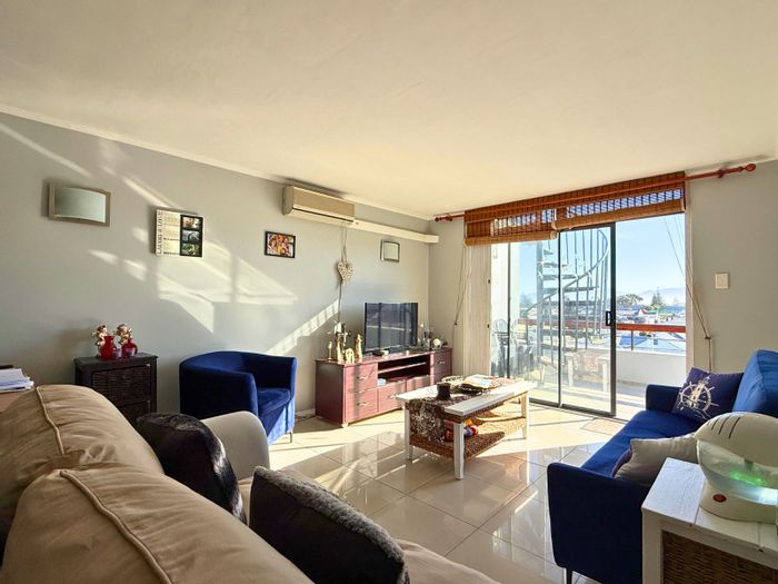 For Sale: 2-Bedroom Apartment in Gansbaai Central with Rooftop Jacuzzi and Ocean Views.