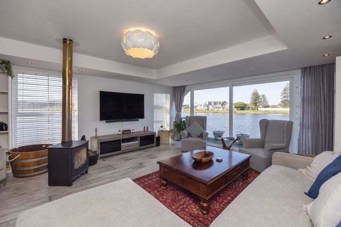 For Sale: House in Woodbridge Island with lagoon views, beach access, and secure living.