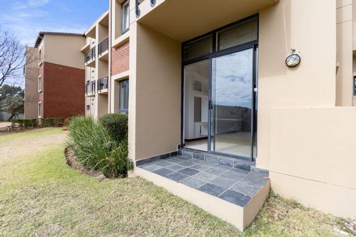 For Sale: Apartment in Jackal Creek Golf Estate with golf access, security, and amenities.