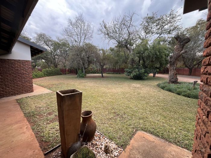 For Sale: Spacious 4-bedroom house in Mookgopong Central with garden, inverter, and garage.