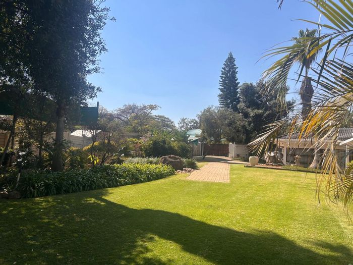 For Sale: 4-Bedroom House in Polokwane Central with Business Potential and Pool.