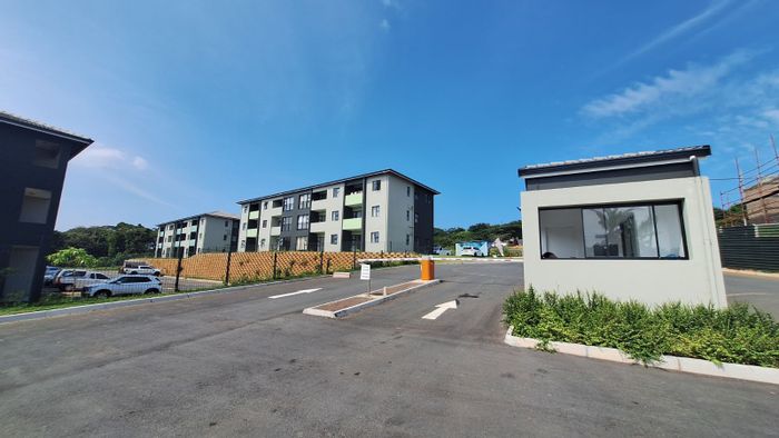 Ground floor apartment in Sheffield Beach, 2 beds, 2 baths, parking included.