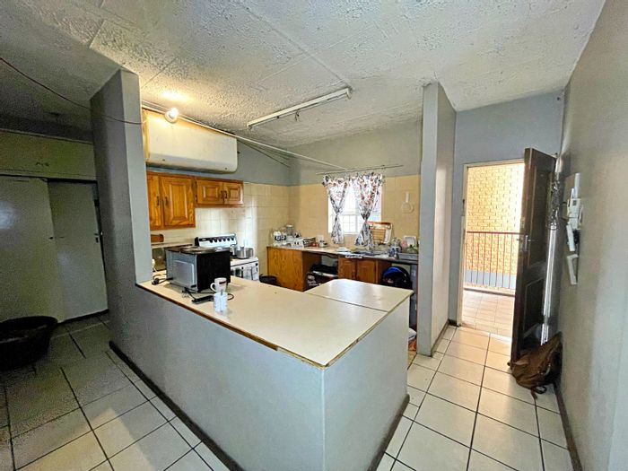 2-bedroom apartment for sale in Sunnyside with secure parking and 24/7 security.