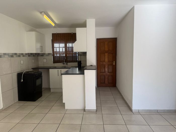 2-Bedroom Apartment To Rent in Ferndale with braai facilities and playground access.