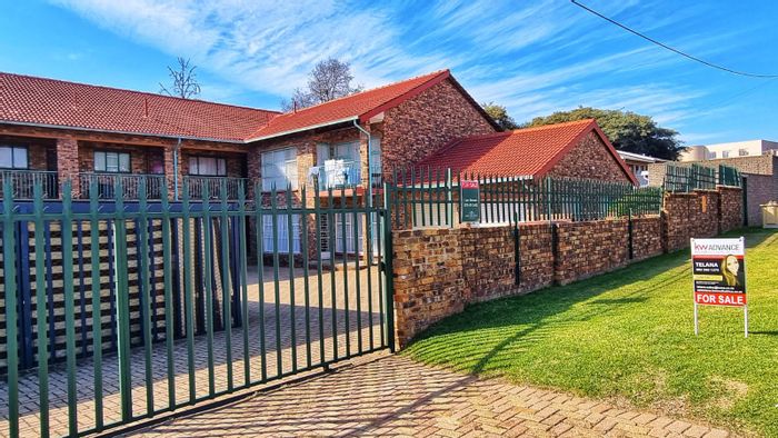 For Sale: Apartment in Lewisham with secure parking and communal garden access.