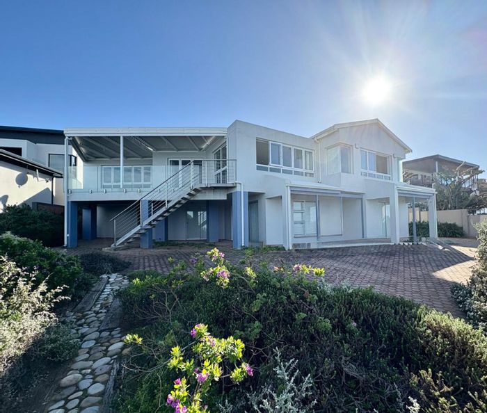 For Sale: House in Dana Bay with ocean views, garden, and security features.