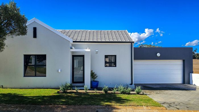 House for Sale in Klipfontein AH: 2 beds, garage, outdoor braai, pet-friendly garden.