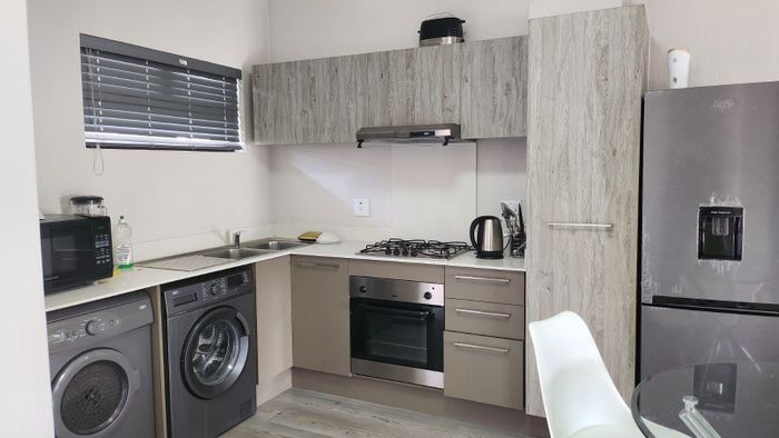 1-Bedroom Apartment To Rent in Broadacres with Gym, Pool, and 24-Hour Security.