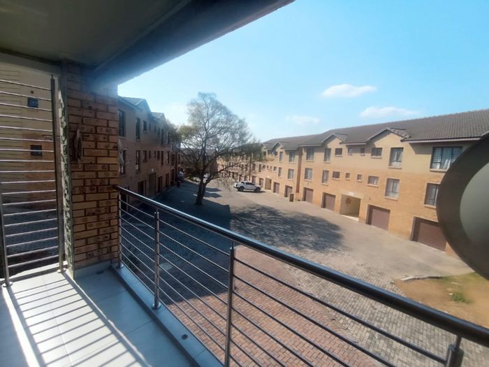 3-Bedroom Townhouse For Sale in West Acres, near malls and schools.