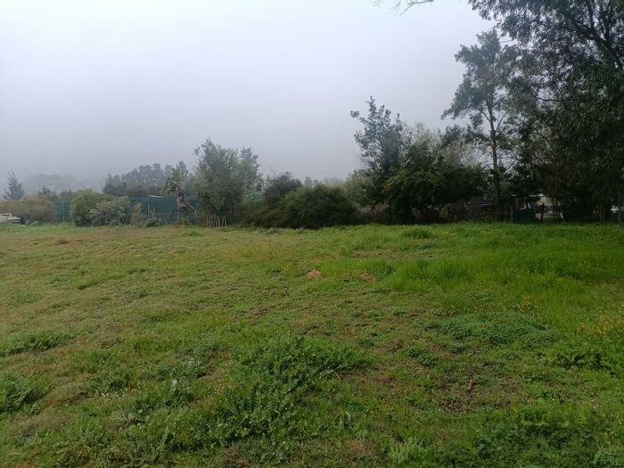 Vacant Land Residential in Kalbaskraal For Sale – 1058 m², ideal for your dream home.