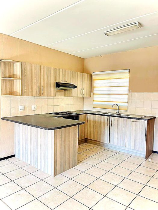 2-Bedroom Apartment For Sale in Randpark Ridge, near schools and shopping amenities.