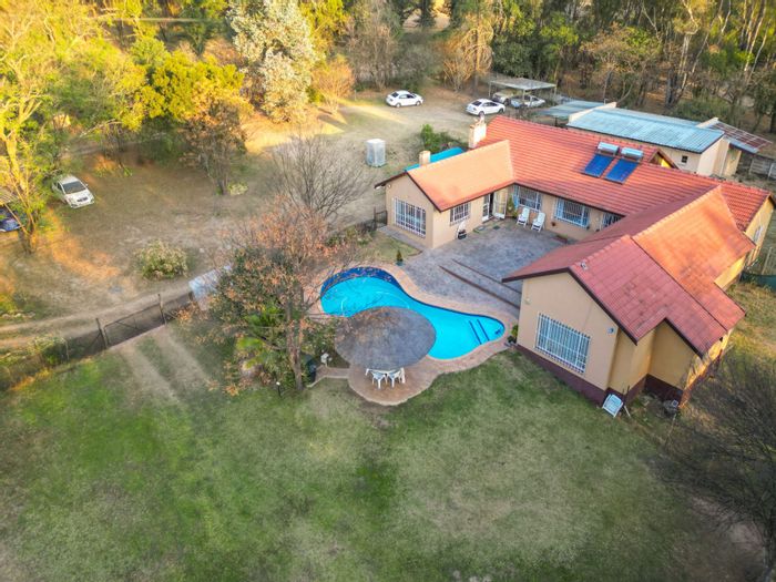 Lammermoor House For Sale: 3 cottages, pool, large garden, ample parking.
